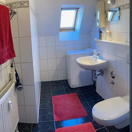 Friedensstrasse 41 Wohng 12 * Zingst